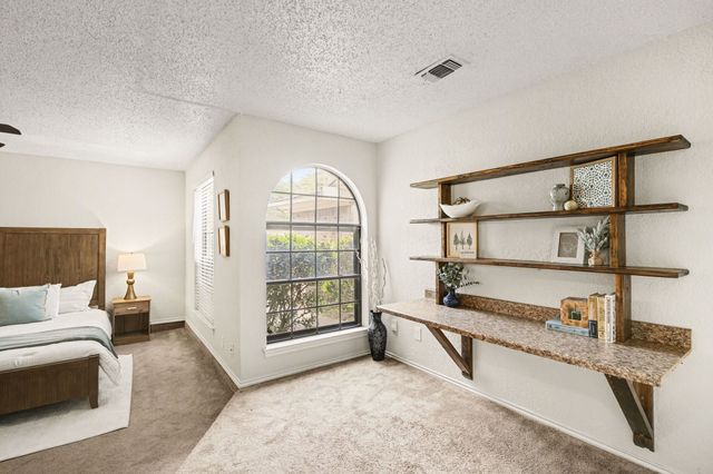 2621 Warren Lane, Fort Worth, TX 76112