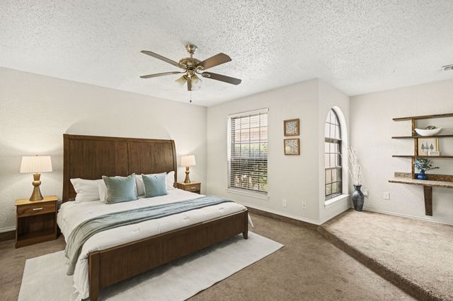 2621 Warren Lane, Fort Worth, TX 76112