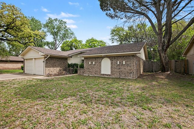 2621 Warren Lane, Fort Worth, TX 76112
