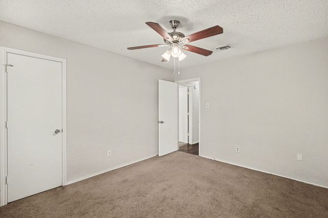 2621 Warren Lane, Fort Worth, TX 76112