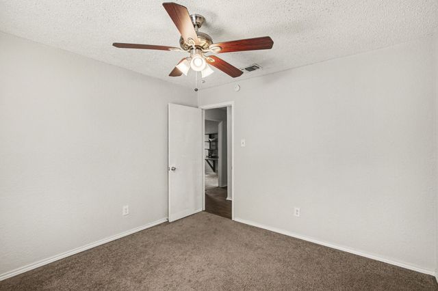 2621 Warren Lane, Fort Worth, TX 76112