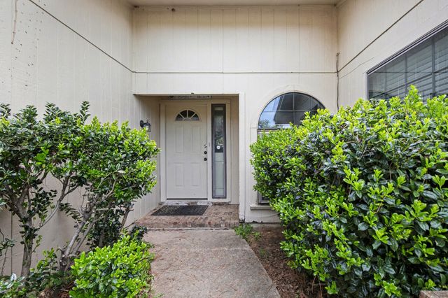 2621 Warren Lane, Fort Worth, TX 76112