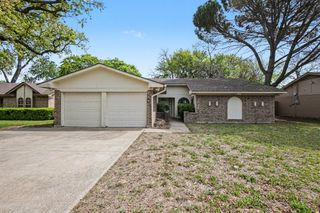 2621 Warren Lane, Fort Worth, TX 76112