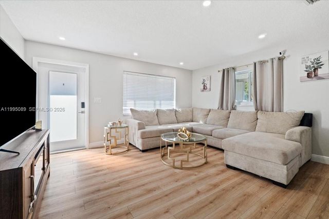 5402 NW 25th Ter 0, Tamarac, FL 33309