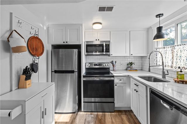 694 Windwood Drive C, Tiverton, RI 02878
