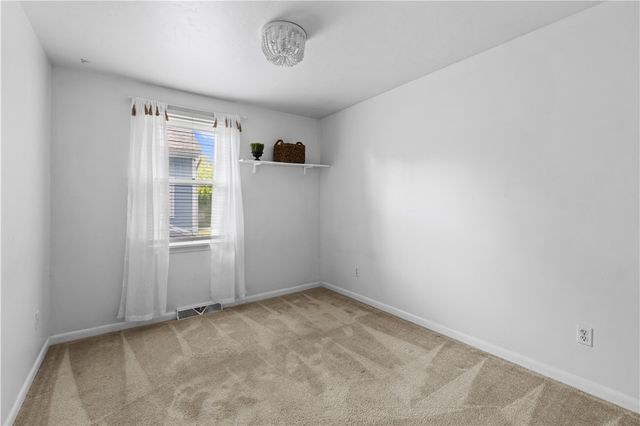 694 Windwood Drive C, Tiverton, RI 02878