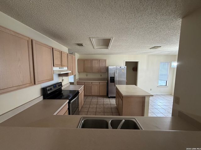 1652 WILLOW TOP DR, Schertz, TX 78154