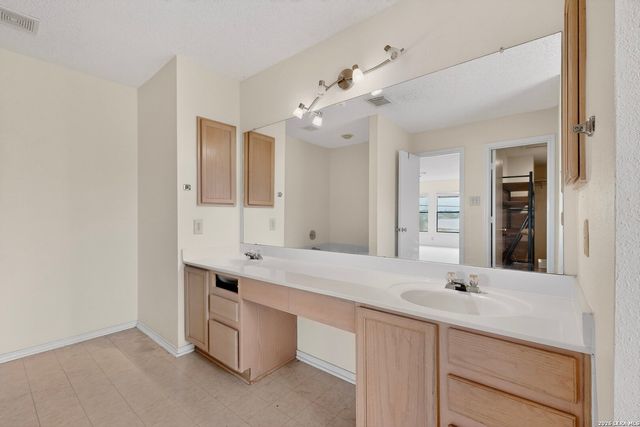 1652 WILLOW TOP DR, Schertz, TX 78154