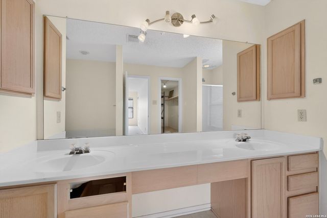 1652 WILLOW TOP DR, Schertz, TX 78154