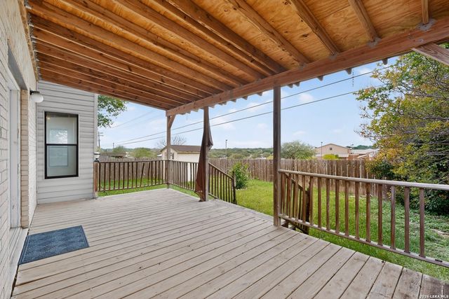 1652 WILLOW TOP DR, Schertz, TX 78154