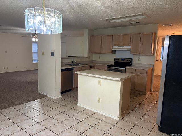 1652 WILLOW TOP DR, Schertz, TX 78154