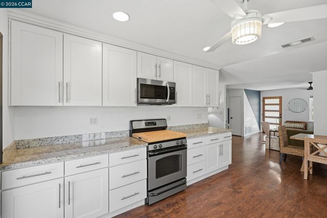 2363 Hemlock Ave, Concord, CA 94520