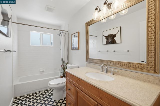 2363 Hemlock Ave, Concord, CA 94520