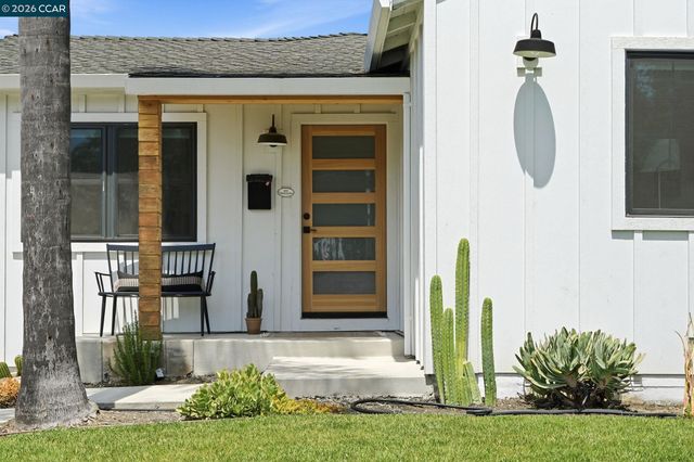 2363 Hemlock Ave, Concord, CA 94520