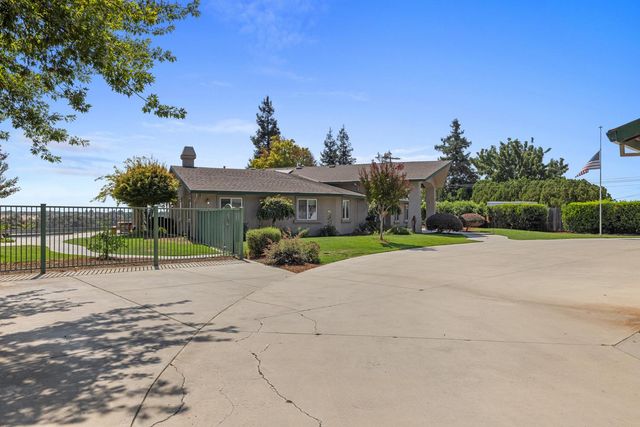 8300 Jantzen Rd, Modesto, CA 95357