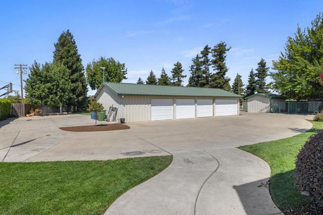 8300 Jantzen Rd, Modesto, CA 95357
