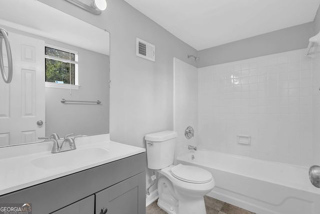 616 Country Lane Drive, Jonesboro, GA 30238