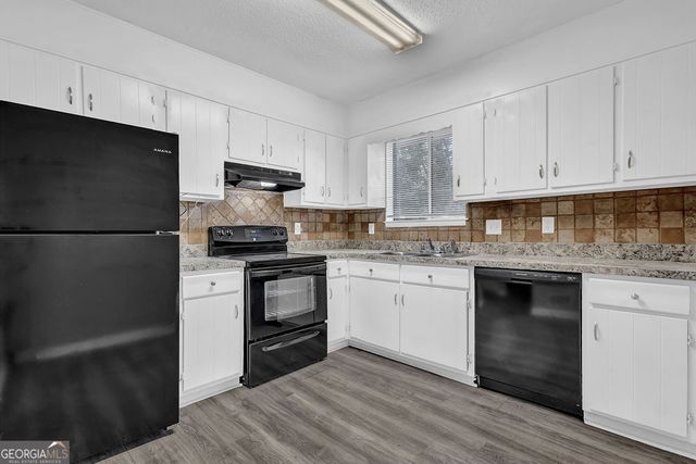 616 Country Lane Drive, Jonesboro, GA 30238