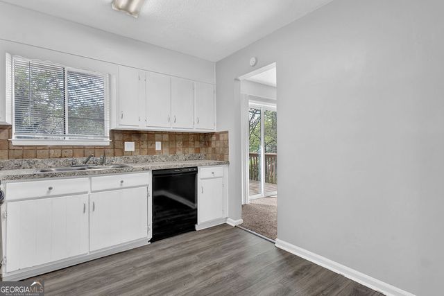 616 Country Lane Drive, Jonesboro, GA 30238