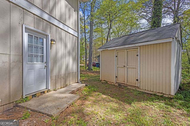 616 Country Lane Drive, Jonesboro, GA 30238