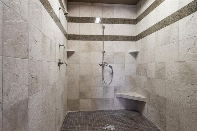 1709 Lake Alvamar Drive, Lawrence, KS 66047