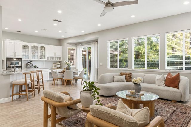 2910 Tilbury Way, Roseville, CA 95661