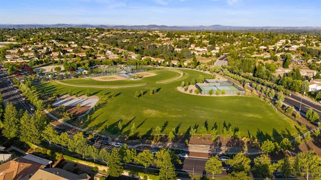 2910 Tilbury Way, Roseville, CA 95661