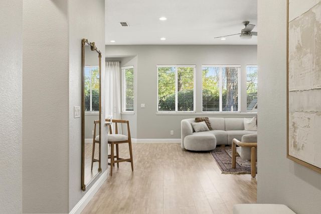 2910 Tilbury Way, Roseville, CA 95661