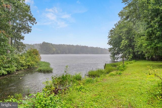 1022 LAKEVIEW DR, Stafford, VA 22556