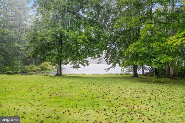 1022 LAKEVIEW DR, Stafford, VA 22556