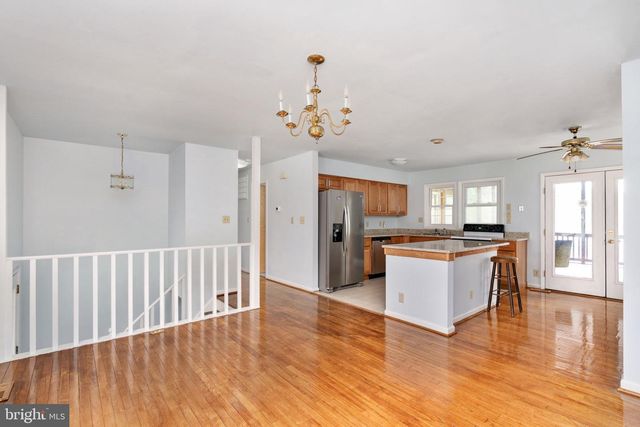 1022 LAKEVIEW DR, Stafford, VA 22556