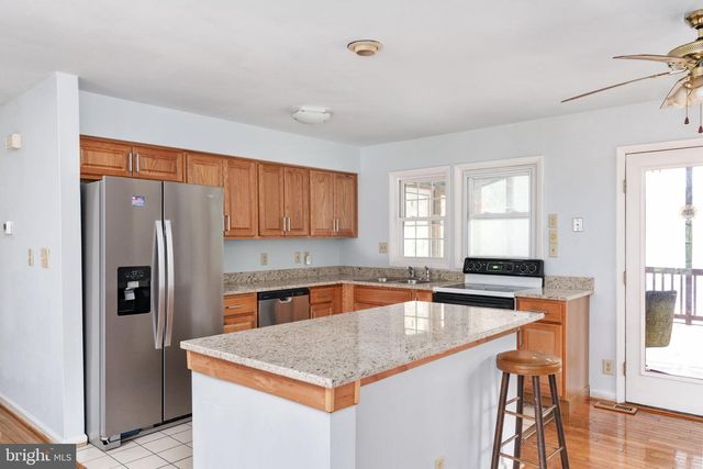 1022 LAKEVIEW DR, Stafford, VA 22556