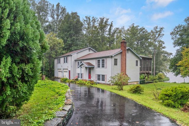 1022 LAKEVIEW DR, Stafford, VA 22556