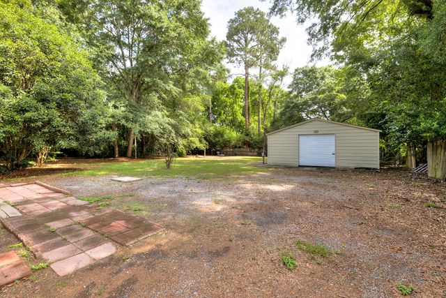 2057 Greenville Circle, Sumter, SC 29154
