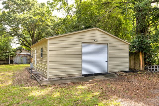 2057 Greenville Circle, Sumter, SC 29154