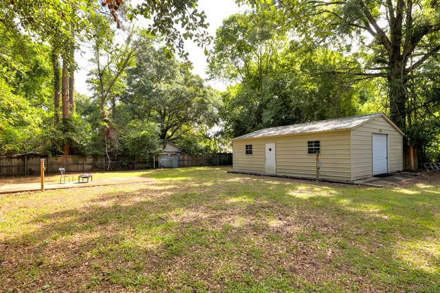 2057 Greenville Circle, Sumter, SC 29154