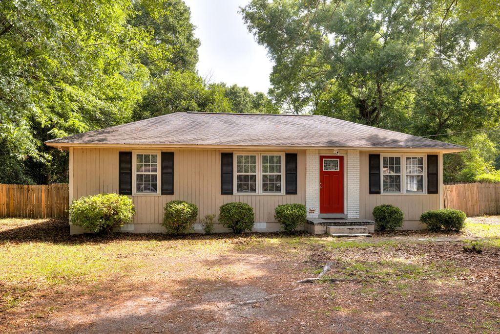 2057 Greenville Circle, Sumter, SC 29154