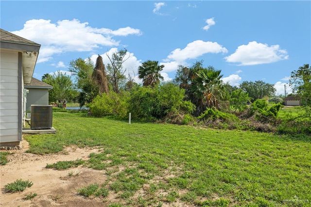 1918 Meadow Way Drive, Mission, TX 78572