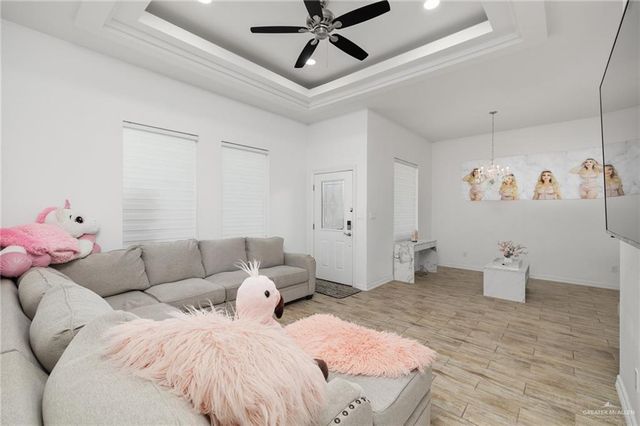 1918 Meadow Way Drive, Mission, TX 78572