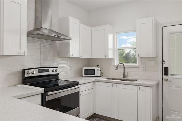 1918 Meadow Way Drive, Mission, TX 78572