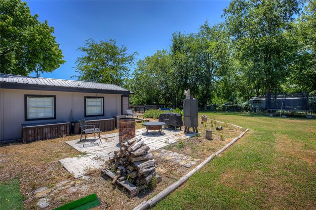 1101 Redoak Drive, West Tawakoni, TX 75474