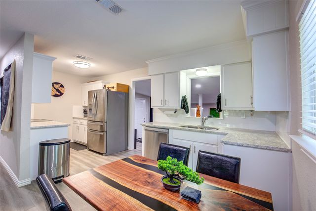 1101 Redoak Drive, West Tawakoni, TX 75474