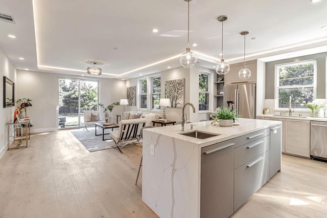 1066 Larch Avenue, Moraga, CA 94556