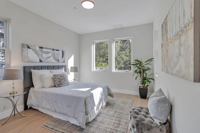 1066 Larch Avenue, Moraga, CA 94556