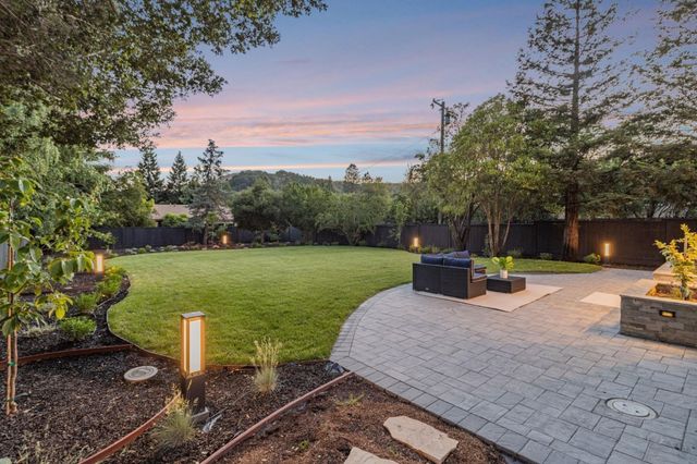 1066 Larch Avenue, Moraga, CA 94556