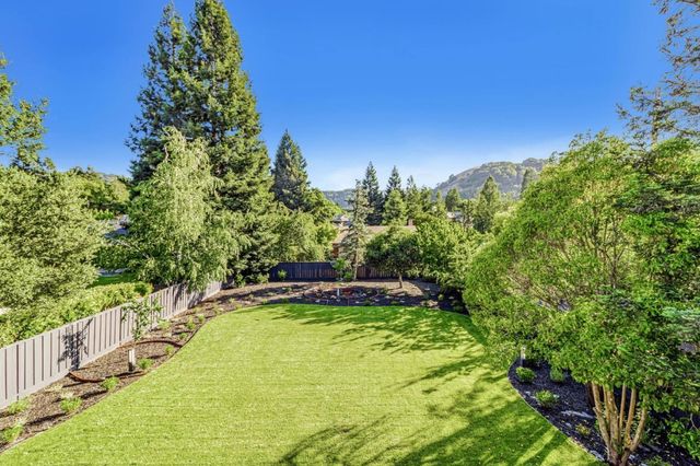 1066 Larch Avenue, Moraga, CA 94556