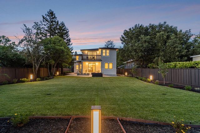 1066 Larch Avenue, Moraga, CA 94556