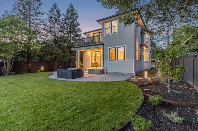1066 Larch Avenue, Moraga, CA 94556