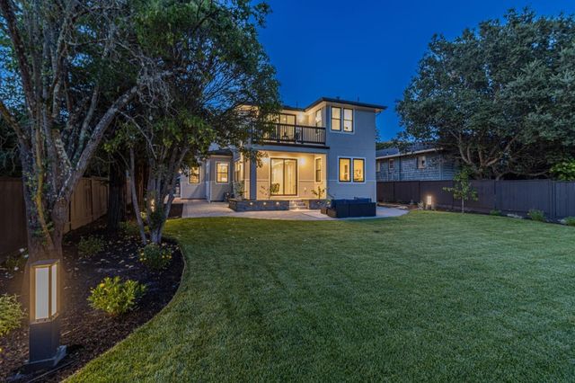 1066 Larch Avenue, Moraga, CA 94556