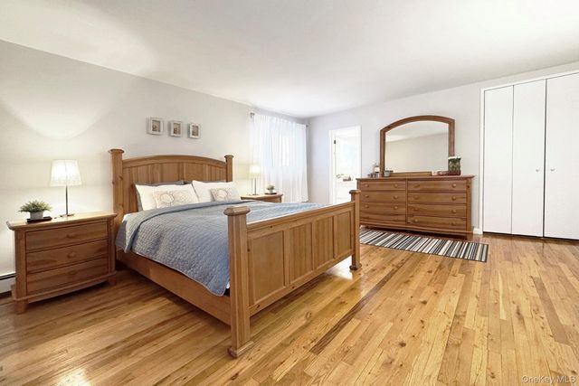 15 Lafayette Drive, Woodmere, NY 11598